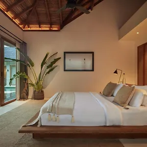 https://villa-massilia-bali.hotelsseminyak.net