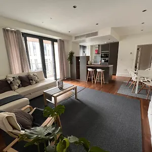  Apartment Deluxe 1-bed In The Centre
